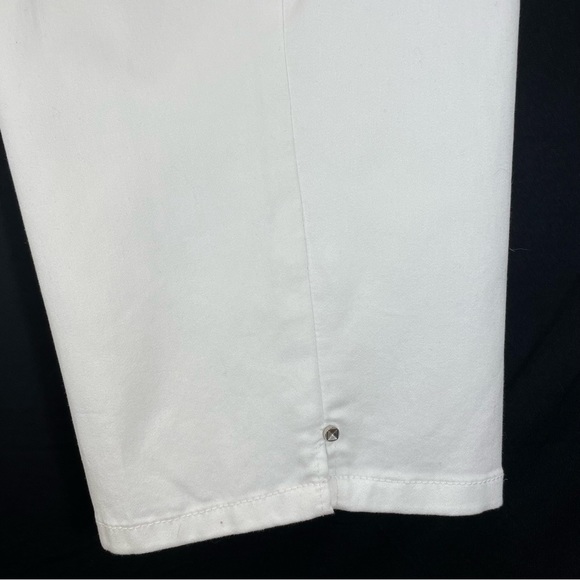 Catherine’s White Sateen Stretch Denim Capris Women’s Size 30w - Picture 4 of 7